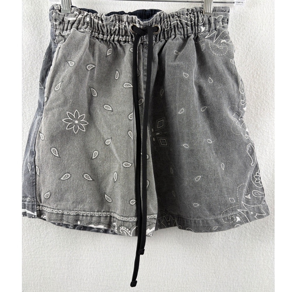 MNML Paisley Bandana Print Shorts Mens Small Washed Grey Black Streetwear Cotton